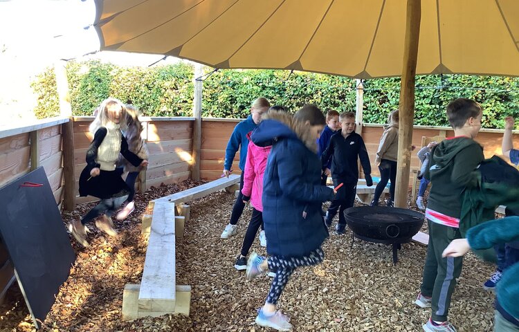 Image of English in the outdoor classroom